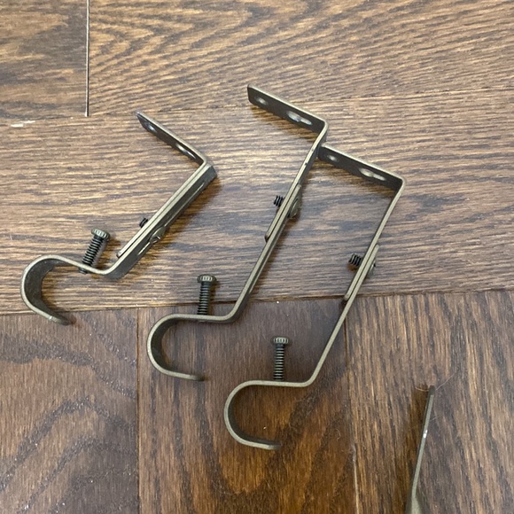 Gold Drapery Rod. Two rods. - Picture 8 of 8